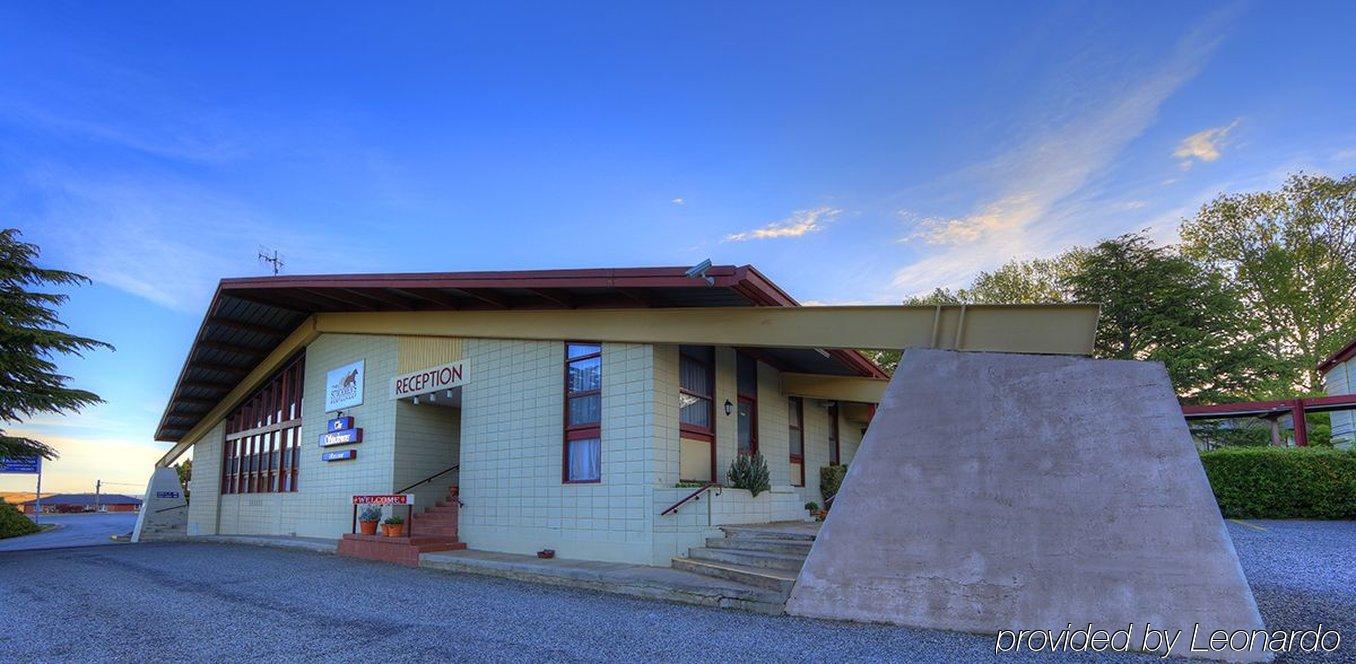 Snow Season Motor Inn Cooma Exteriör bild
