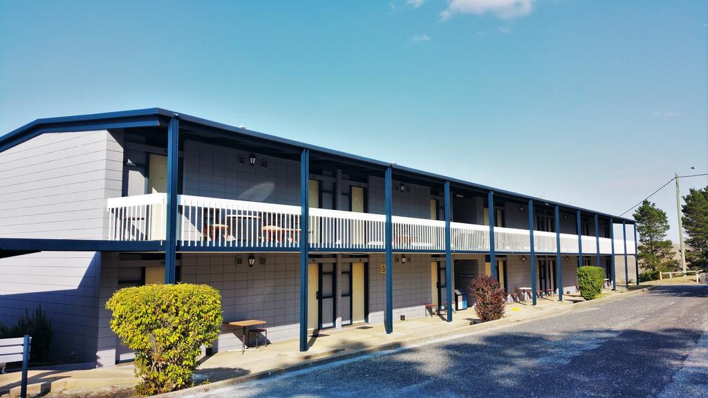 Snow Season Motor Inn Cooma Exteriör bild