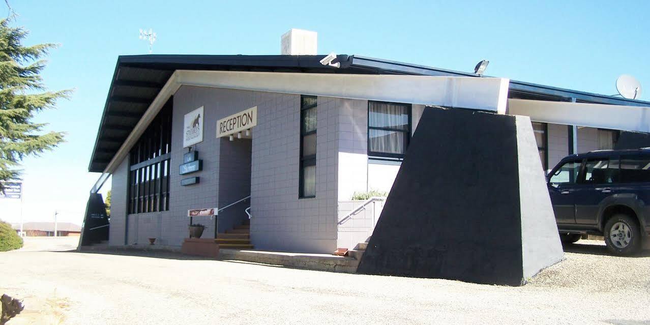 Snow Season Motor Inn Cooma Exteriör bild